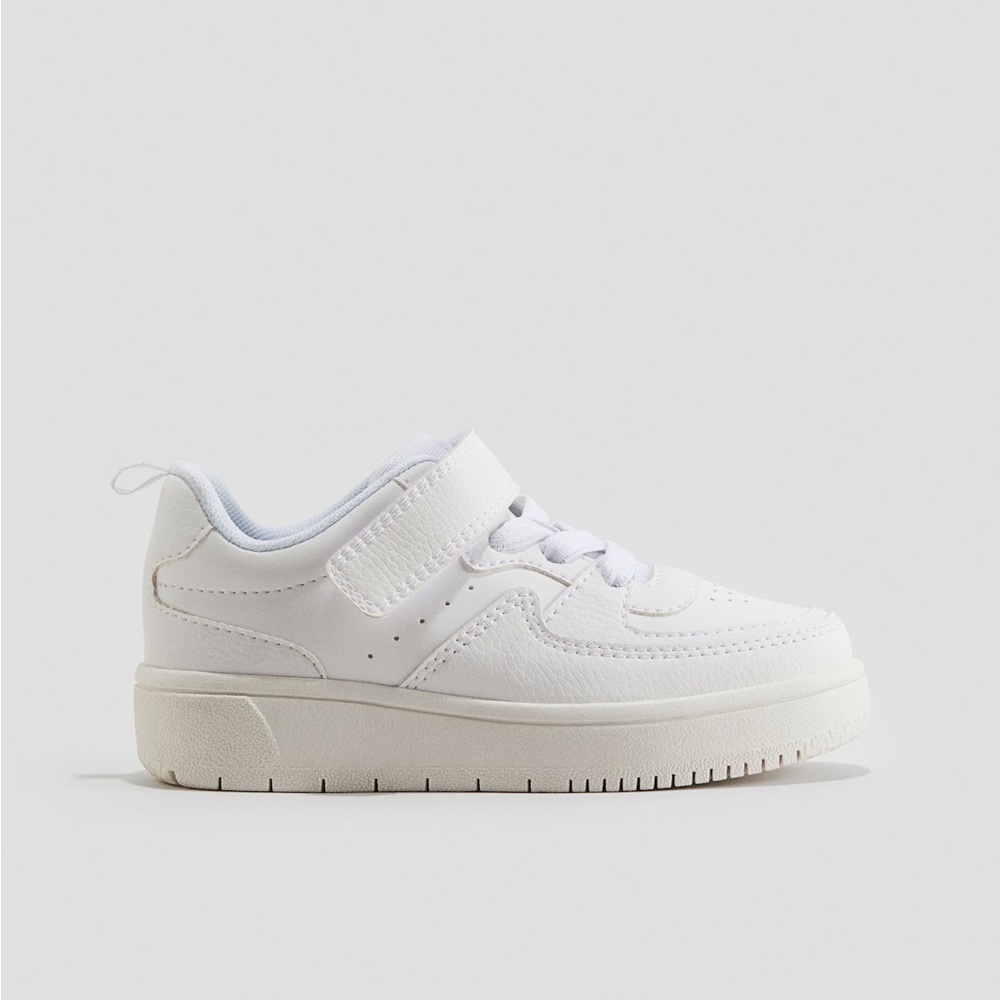 Toddler white H&M sneakers size 4-5